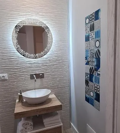 Kisses From Open Space - No Pets Allowed